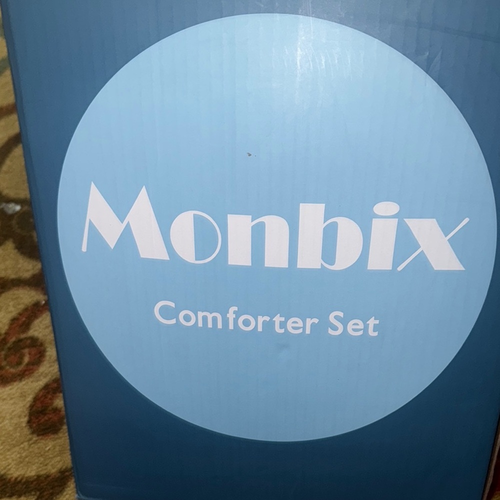 Monbix Black Comforter & 2 Shams Set NIB